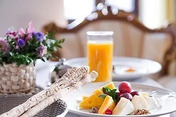 Optima Collection Podil Plaza Hotel Kyiv 4*,