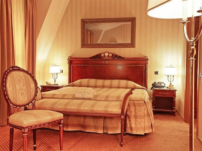 ****  Hotel Optima Collection Podil Plaza Kiew Ukraine